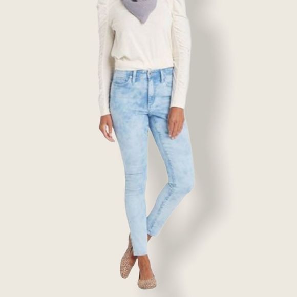 UNIVERSAL THREAD High Rise Light Acid Wash Jeans - Picture 3 of 10